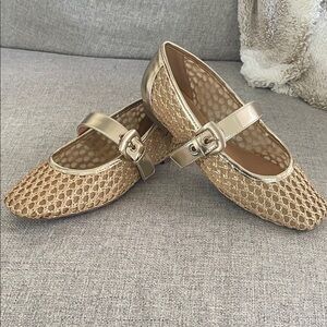 Crown Vintage Gold Woven Flats - NWOT. Never worn